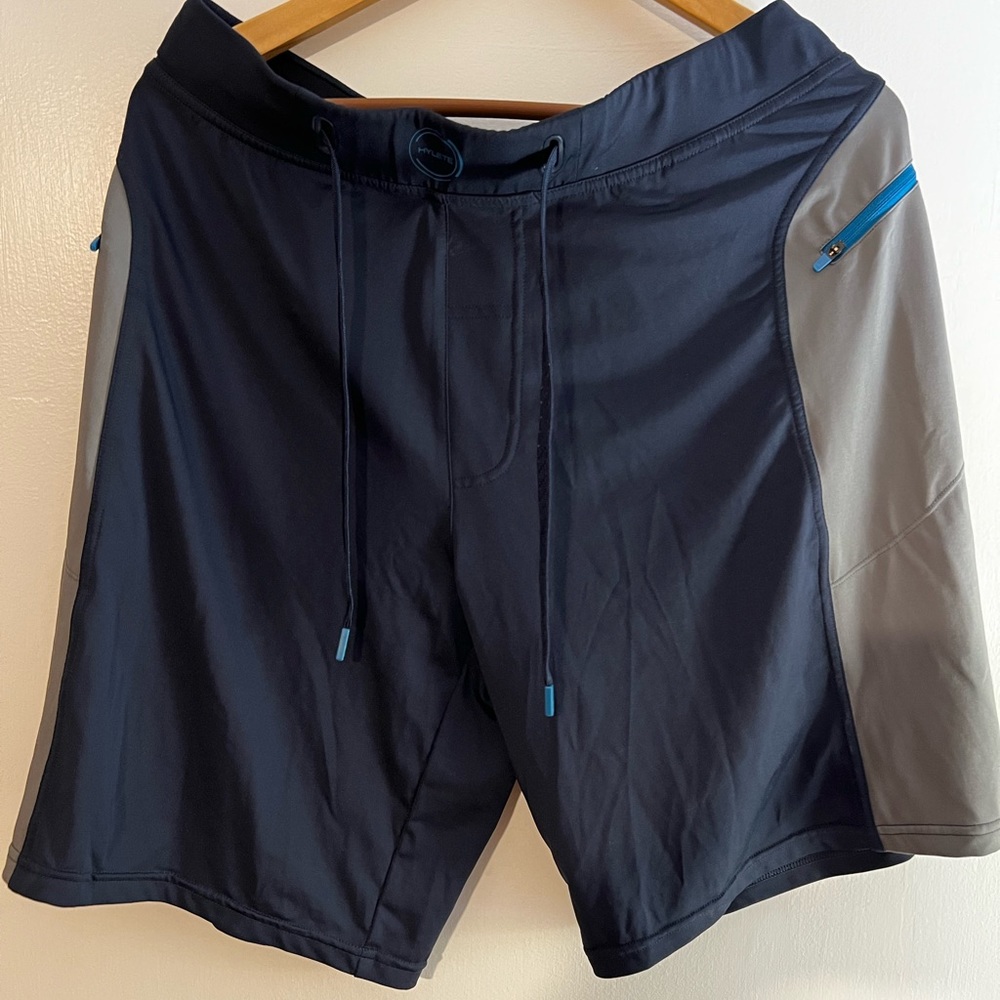 Hylete Large Above Knee Shorts